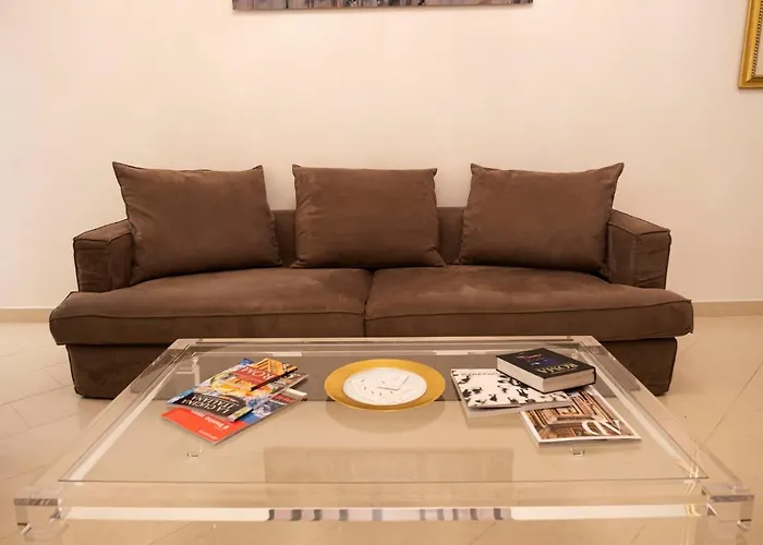 Cathy's Luxury Apartment